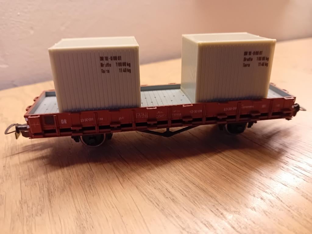 platte wagon Piko met 2 kleine containers beladen  HO, Ophalen of Verzenden, Wagon, Piko
