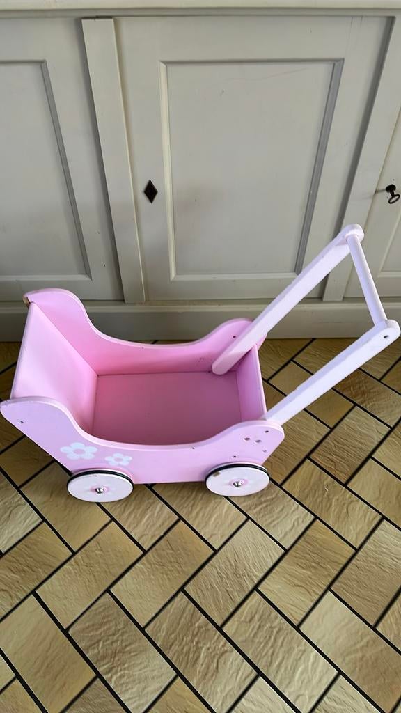 Houten poppenwagen roze, Ophalen, Zo goed als nieuw