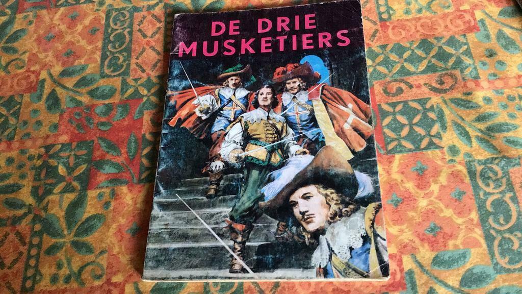De drie musketiers (z4), Boeken, Ophalen of Verzenden, Gelezen, Fictie algemeen