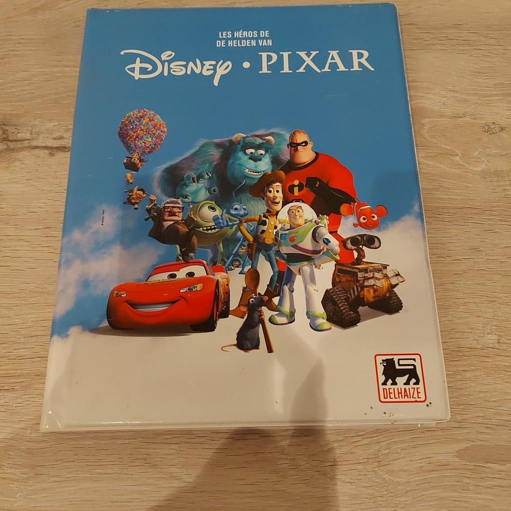 Disney's Pixar kaartenspel, Ophalen of Verzenden, Zo goed als nieuw