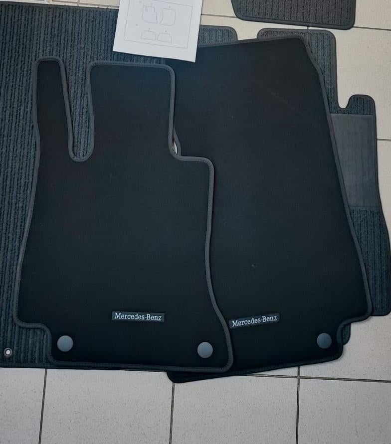 Tapis Mercedes-Benz, Autos : Divers, Tapis de voiture, Enlèvement ou Envoi, Neuf