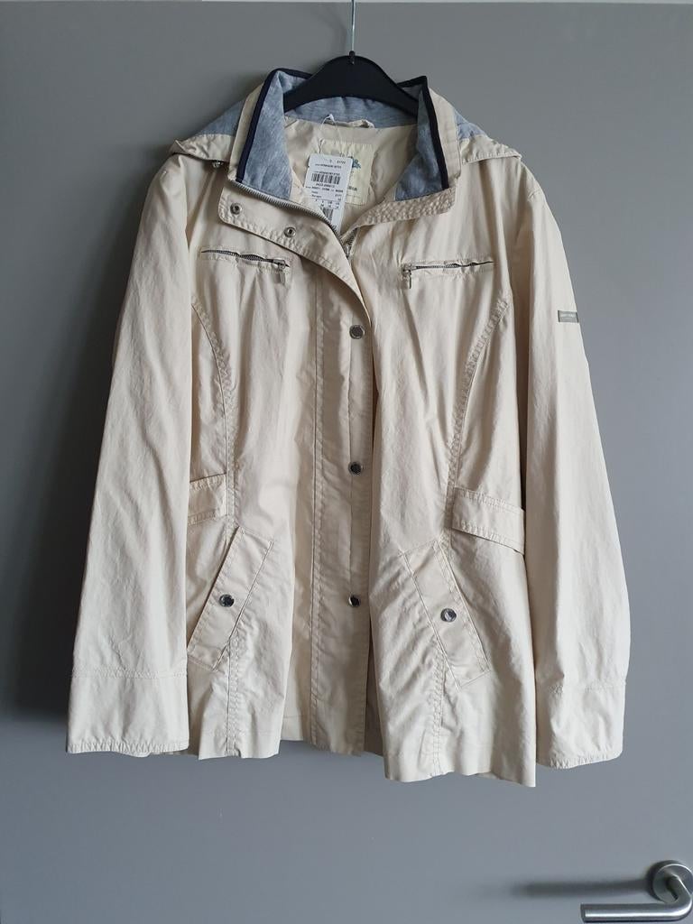Nieuwe regenjas van Gerry Weber maat 44, Beige, Maat 42/44 (L), Nieuw, Ophalen of Verzenden