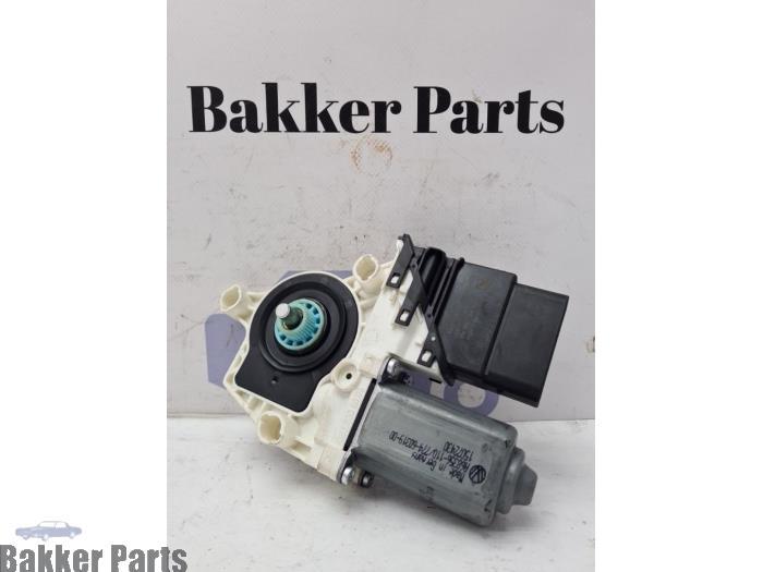 Moteur de vitre portière d'un Volkswagen Tiguan, -, Volkswagen, -, 3 mois de garantie
