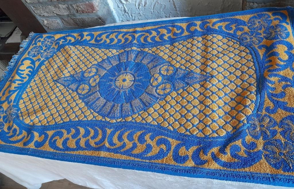Drap de bain épais des années 50 bleu/jaune +/-110x57, Enlèvement ou Envoi