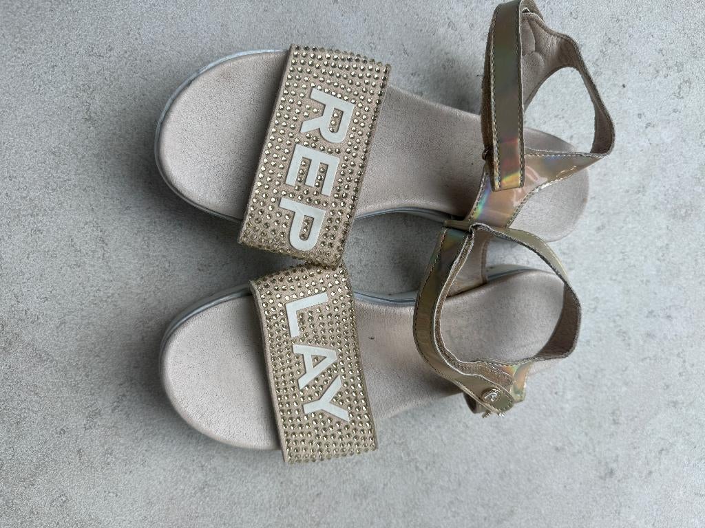 sandalen, Kinderen en Baby's, Kinderkleding | Schoenen en Sokken, Schoenen, Ophalen of Verzenden, Zo goed als nieuw, Meisje