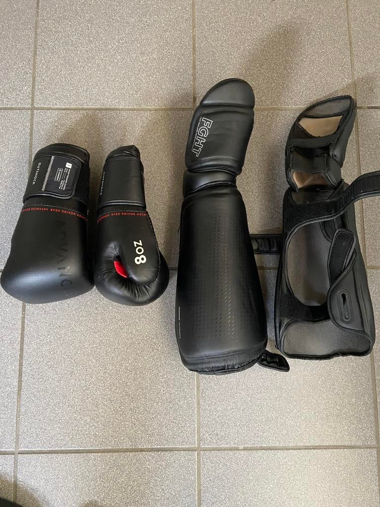 Kickbox  8 OZ, Ophalen, Zo goed als nieuw