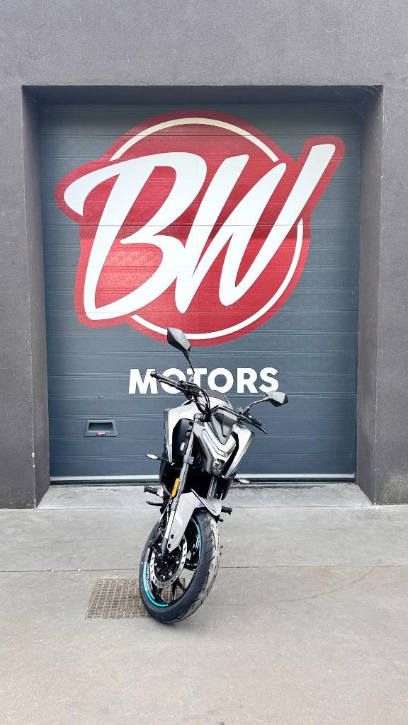 CF Moto 125 NK Gem Black @ BW Motors Mechelen, Motoren, Bedrijf, 11 kW of minder, 1 cilinder, Minimaal motorrijbewijs A1