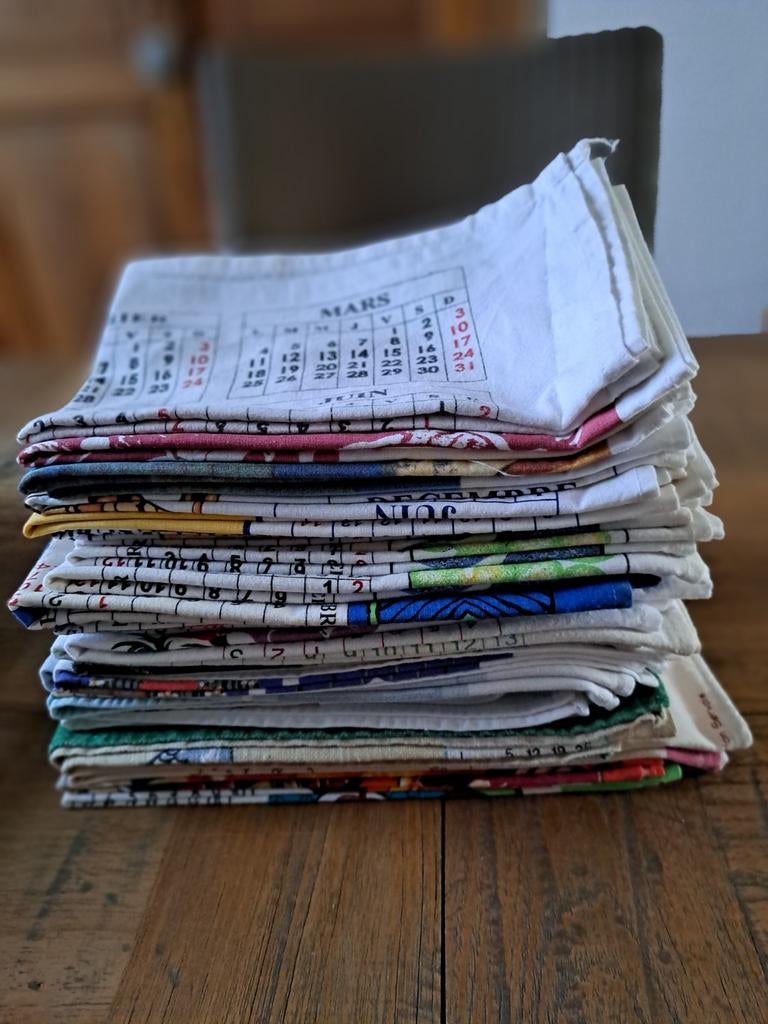 Essuies de vaisselle calendrier vie féminine le lot, Enlèvement