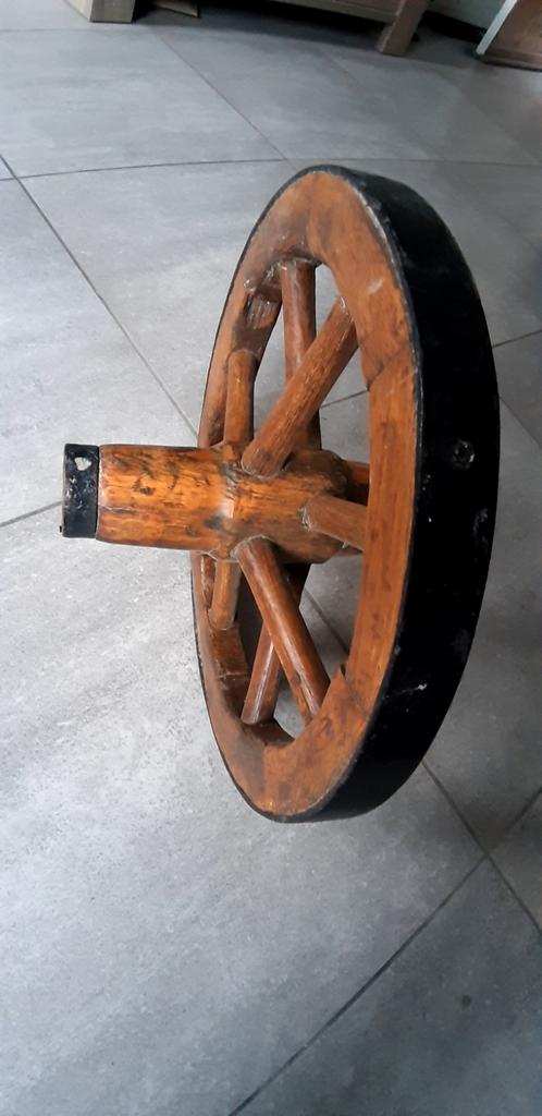 Roue pour deco, Enlèvement ou Envoi