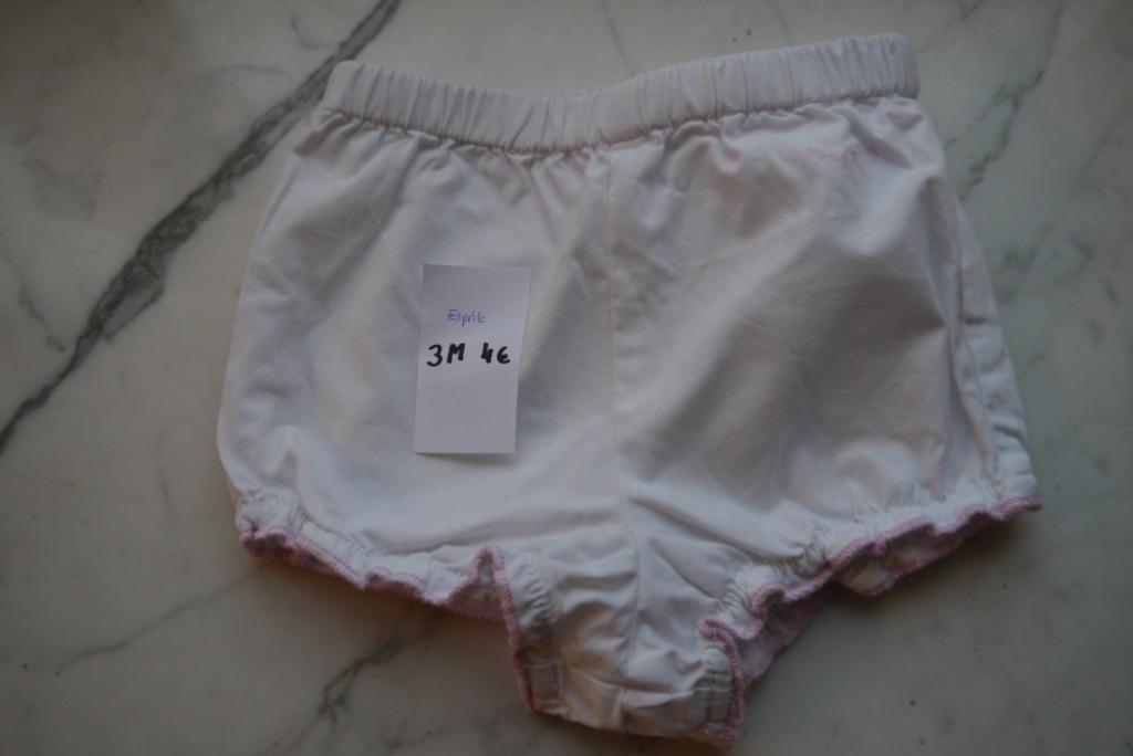 Shortje Esprit 3 maand # perfecte staat, Broekje, Meisje, Ophalen of Verzenden, Zo goed als nieuw