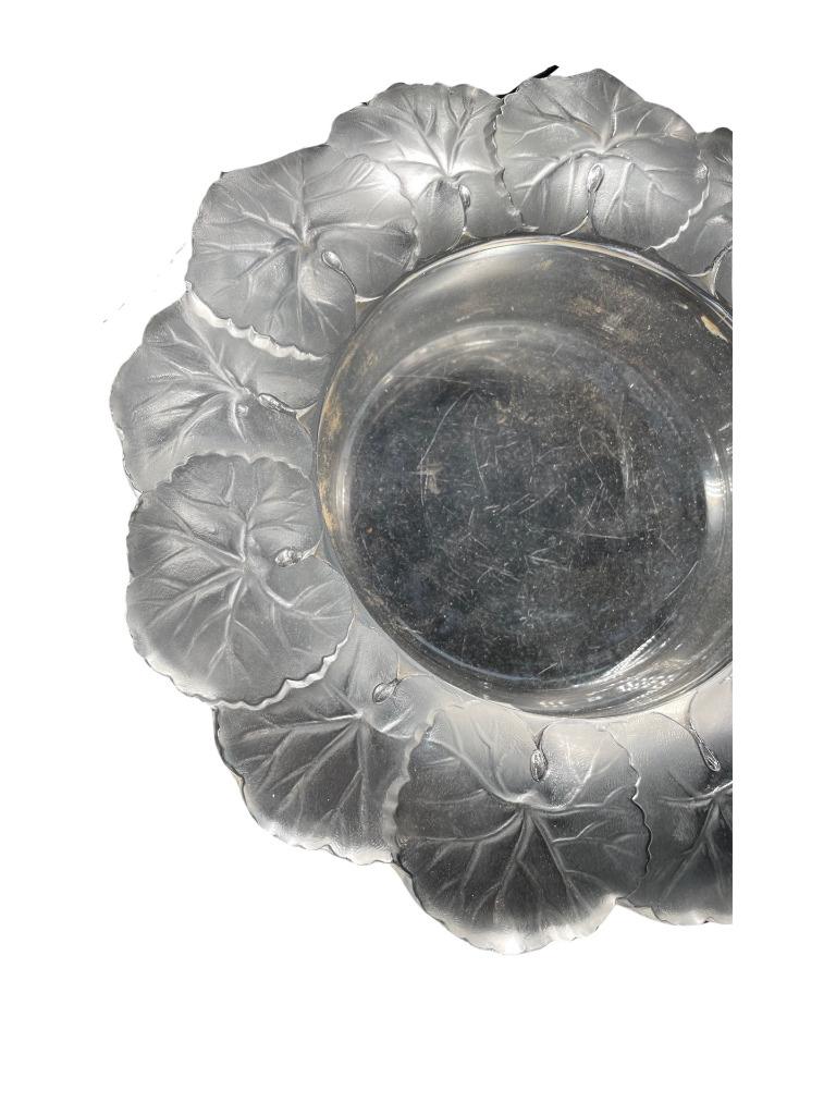 Coupe en cristal moulé signée Lalique France - Géranium, Enlèvement ou Envoi