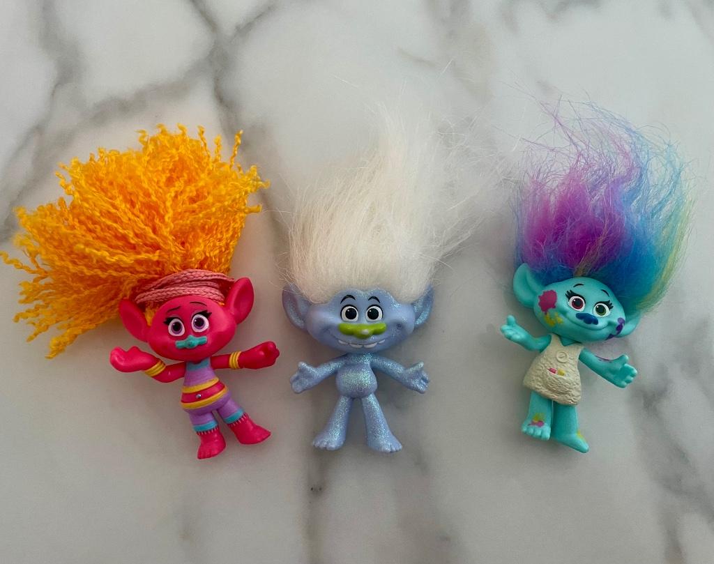 Set van 3 miniatuur trolls DJ Suki, Harper en Branch, Verzamelen, Ophalen of Verzenden, Zo goed als nieuw