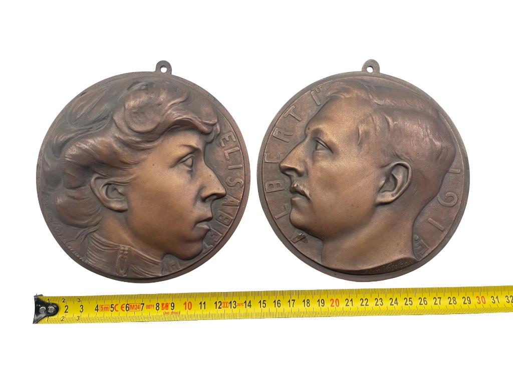 Médailles Élisabeth & Albert Ier Léon par Vogelaar Belgique, Timbres & Monnaies, Pièces & Médailles, Bronze, Enlèvement ou Envoi