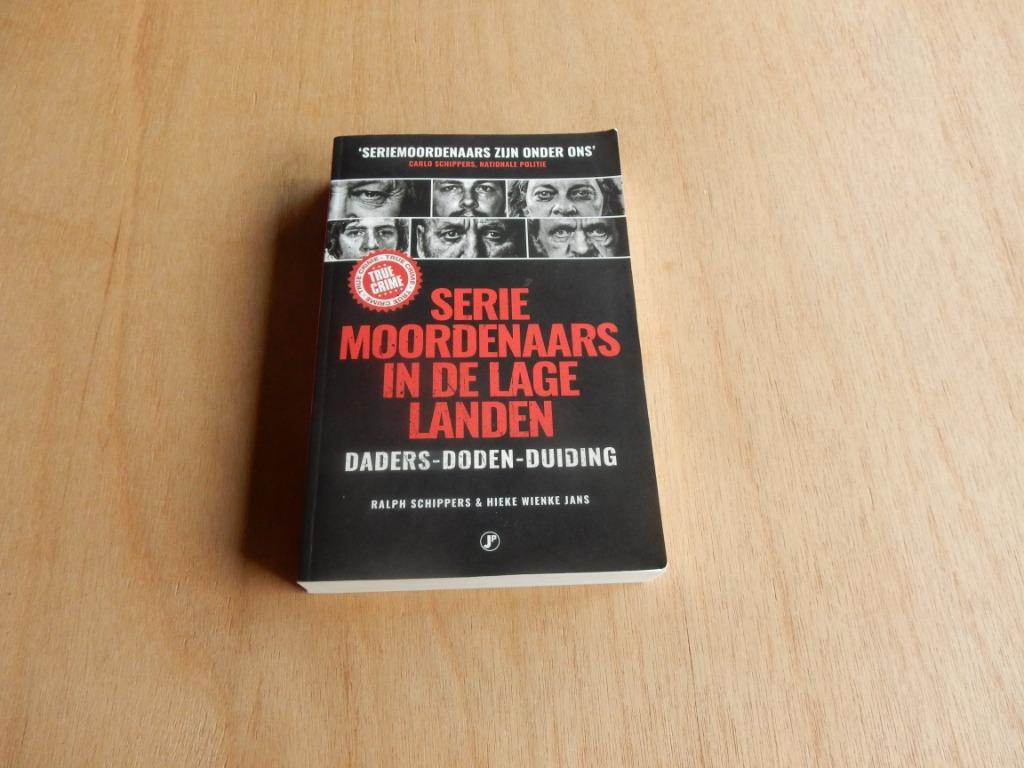 nr.78- Seriemoordenaars in de lage landen - true crime, Boeken, Ophalen of Verzenden, Zo goed als nieuw