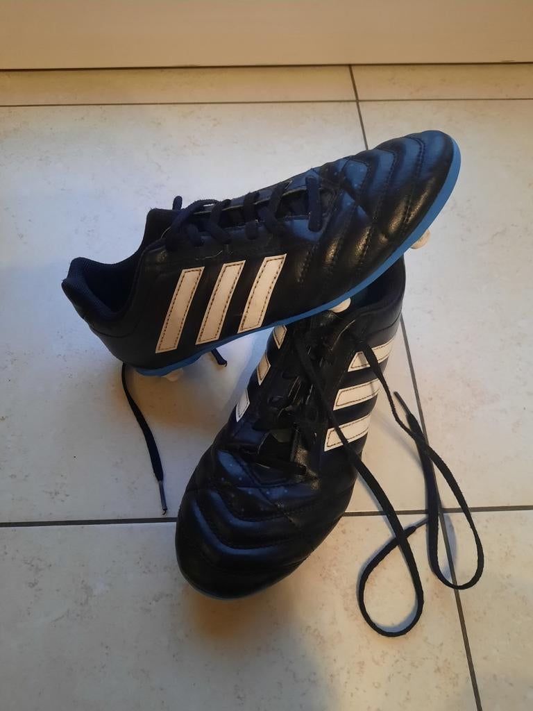 Chaussures de football Adidas taille 38, Enlèvement ou Envoi, Comme neuf