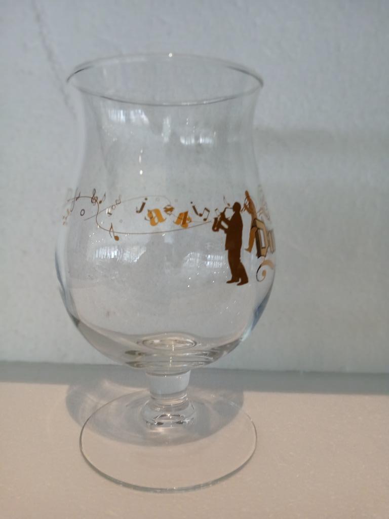 Ancien verre sur pied DUVEL JAZZ  trompette Saxo, Collections, Marques de bière, Comme neuf, Verre ou Verres, Duvel, Enlèvement ou Envoi