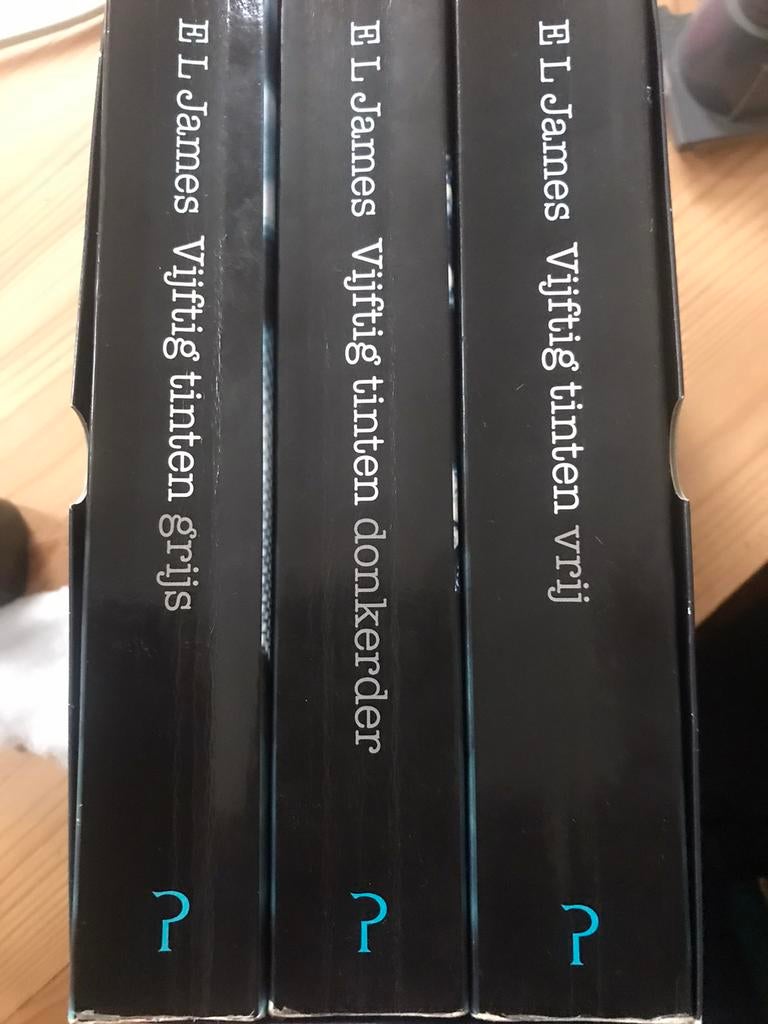 Vijftig tinten trilogy - Antwerpen, Ophalen, Zo goed als nieuw