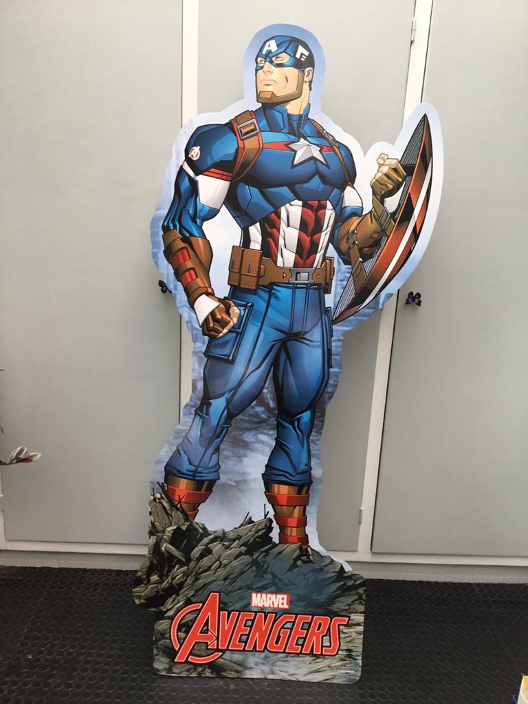 Levensgrote stand-up in karton Avengers Captain America, Ophalen, Zo goed als nieuw, Film, Actiefiguur of Pop