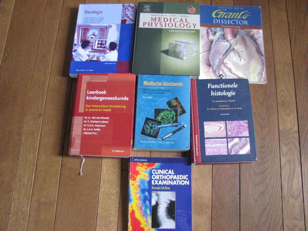 Studieboeken geneeskunde, Ophalen, Gelezen
