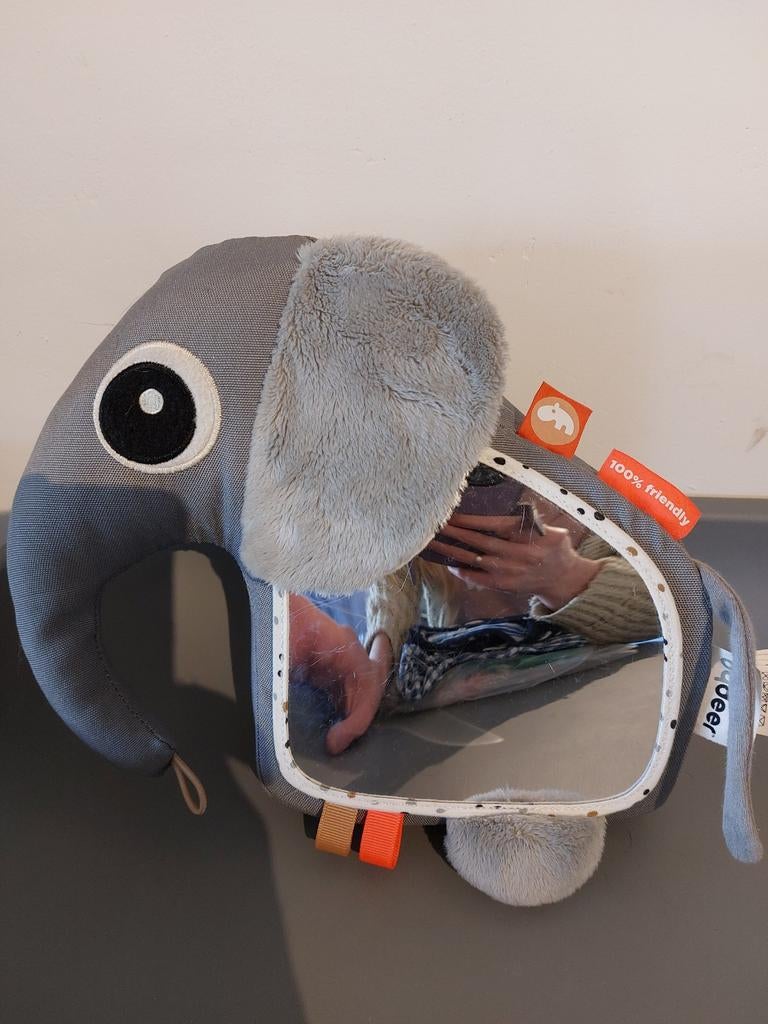 Activiteitenspiegel Done by deer, Ophalen, Zo goed als nieuw