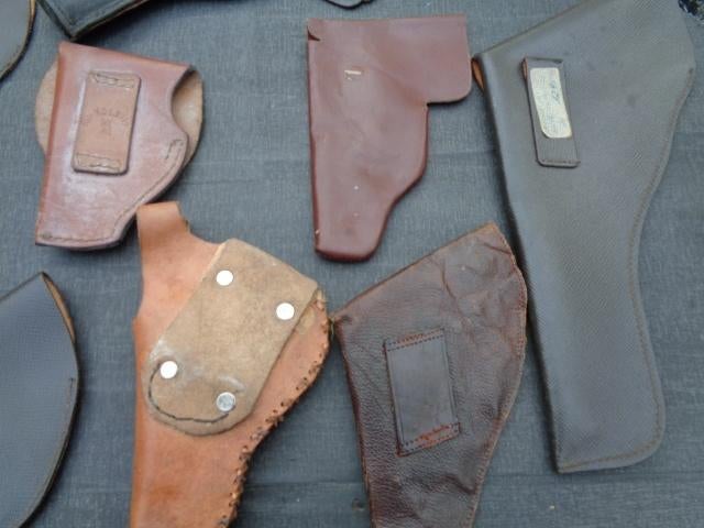 Lot oude holsters , aan 10 € / stuk, Verzamelen, Militaria | Algemeen, Ophalen of Verzenden, Overige soorten, Overige typen