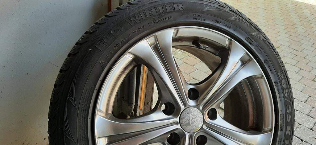 Bmw banden., Auto-onderdelen, Banden en Velgen, Ophalen, 16 inch, Winterbanden, Band(en)