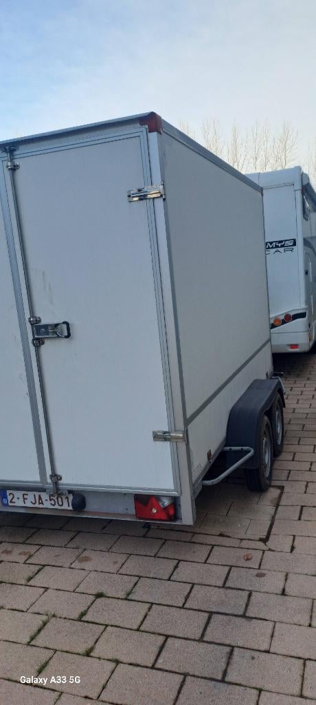 Aanhangwagen, Ophalen, Zo goed als nieuw