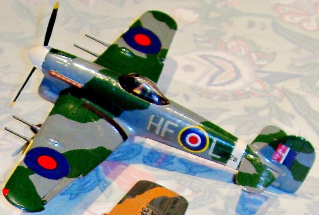 Maquette Hawker Typhoon 1B, Airfix A01027, 1/72, 1977, Autres marques, Enlèvement ou Envoi, Utilisé, 1:72 à 1:144