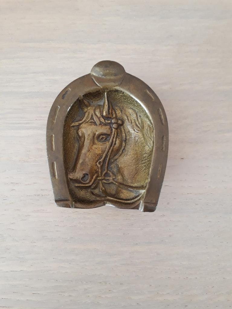 Fer à cheval, Enlèvement, Comme neuf