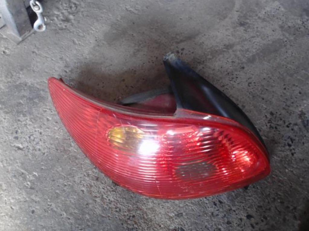 Enjoliveur arrière gauche Peugeot 206  1996-2009 LP/13788, Enlèvement ou Envoi, Utilisé, Peugeot