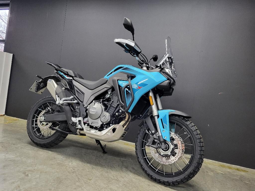 T502X (A2) (3+2 jaar garantie), Motos, Motos | Marques Autre, Tourisme, Entreprise, 2 cylindres, Permis Moto A2 minimum