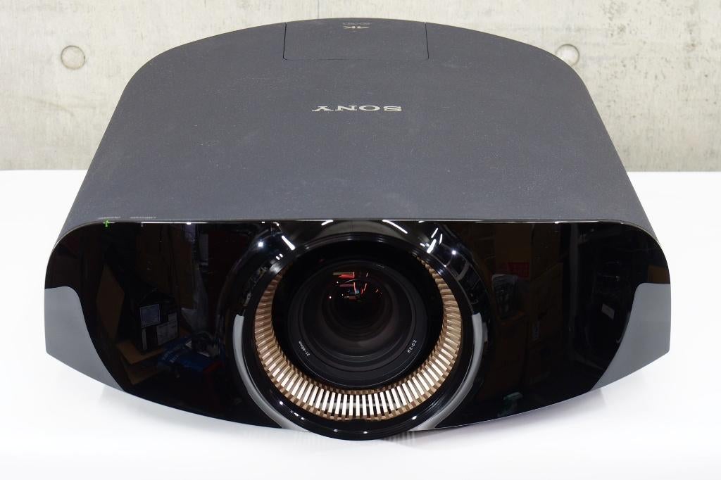SONY VPL-VW1100ES 4k native ultra hd beamer TOP, Ophalen, Zo goed als nieuw, LCOS, Ultra HD (4K)