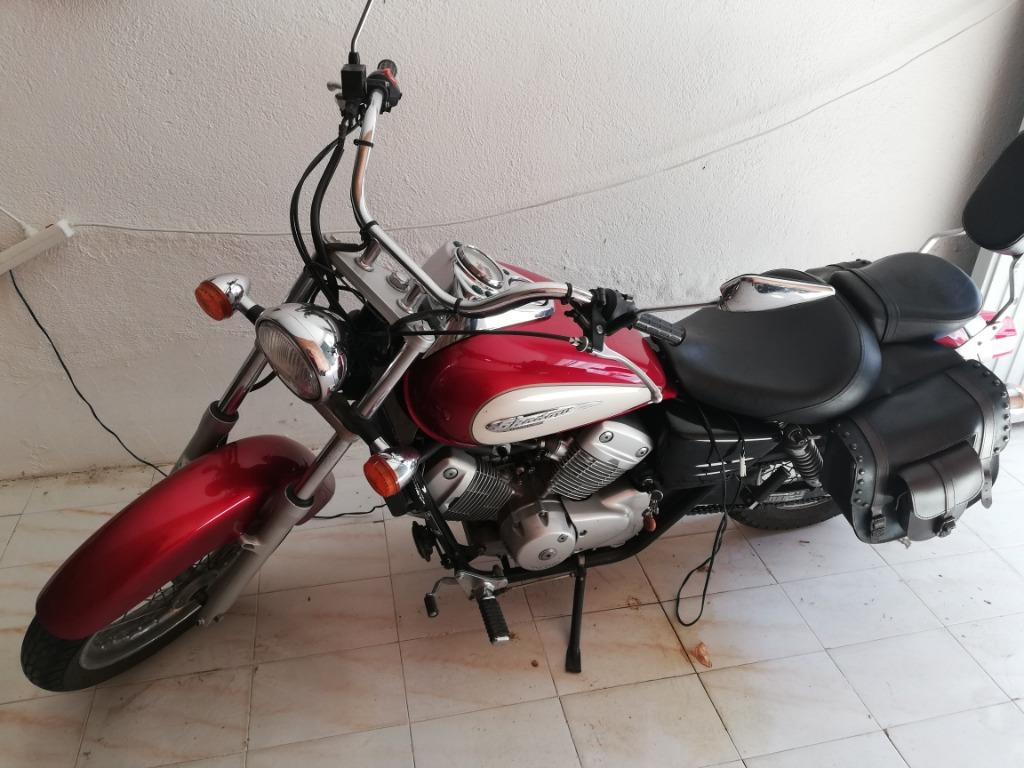 MOTO, 125 cc, 11 kW of minder, 1 cilinder, Chopper
