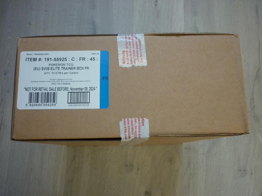 Pokémon - Case ETB Etincelle déferlante EV8, Ophalen, Nieuw, Boosterbox