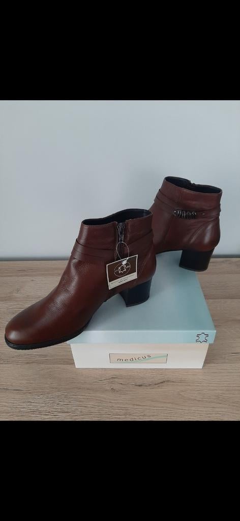 Bottes Medicus pour femmes, neuves, cuir véritable, marron +, Enlèvement ou Envoi, Neuf, Noir, Boots et Botinnes