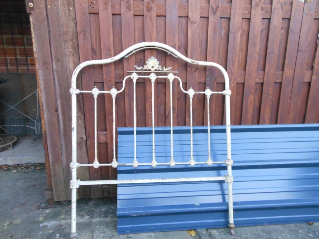 ancien lit en fer, Enlèvement