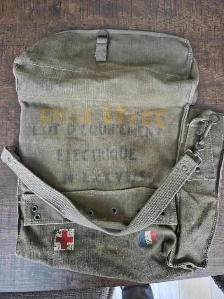 Franse militaire schoudertas, Collections, Objets militaires | Seconde Guerre mondiale, Enlèvement ou Envoi