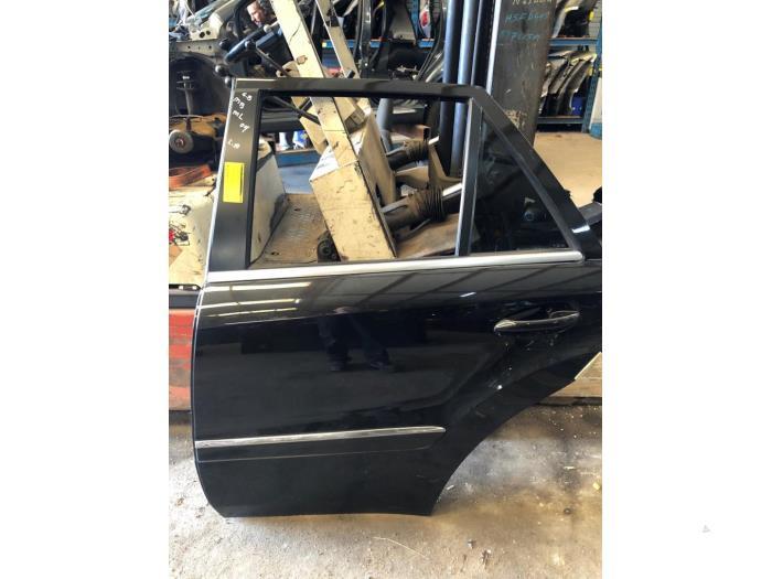 Portière 4portes arrière gauche d'un Mercedes ML-Klasse (C, Enlèvement ou Envoi, Mercedes-Benz, 3 mois de garantie, Utilisé