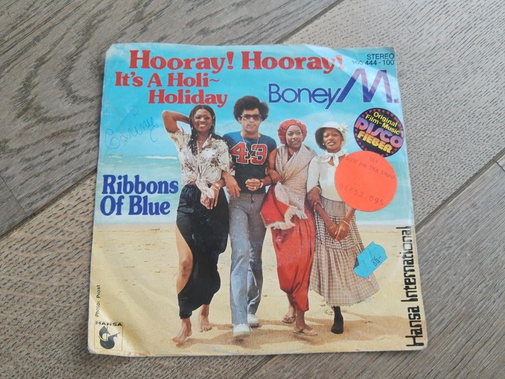 Single: Boney M. - Hooray, hooray, it's a holi holiday, Ophalen of Verzenden, Zo goed als nieuw