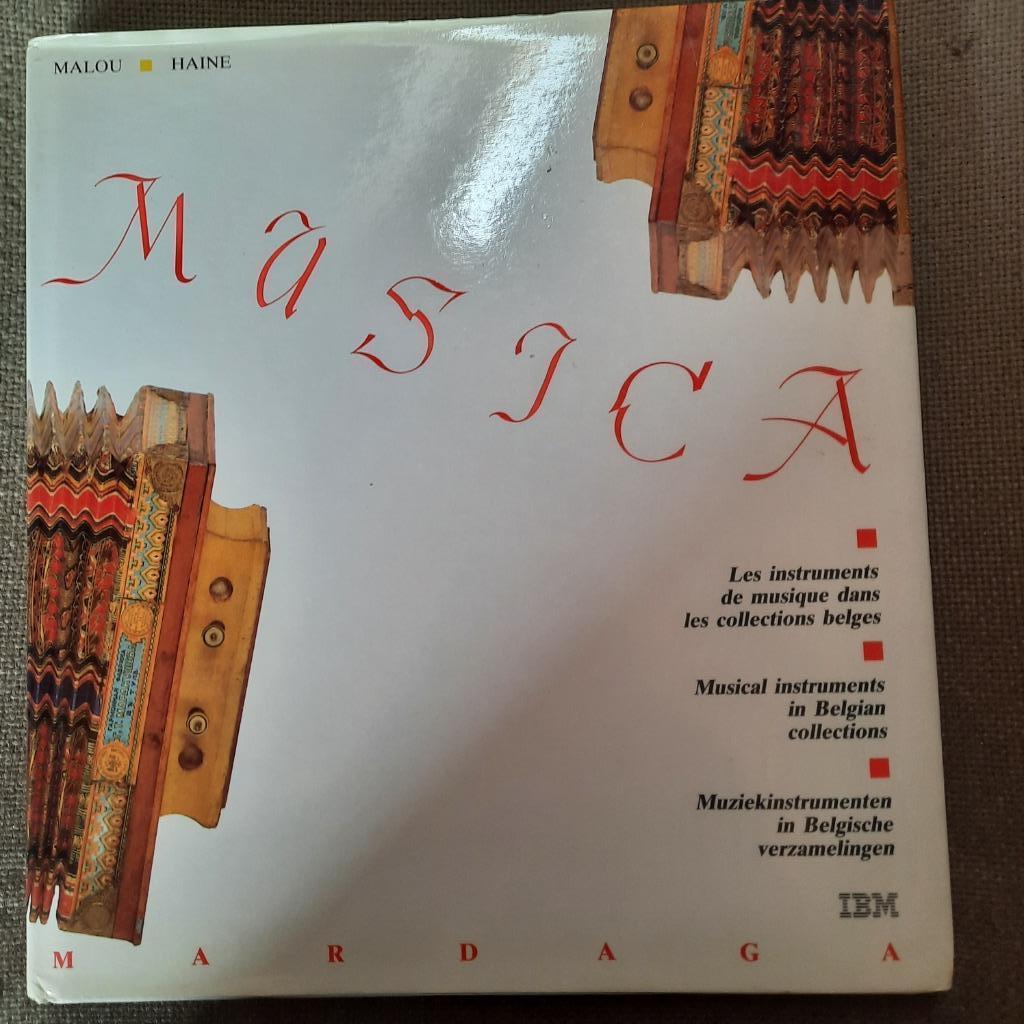 MUSICA -MUZIEKINSTRUMENTEN IN BELGISCHE VERZAMELINGEN- N/E/F, Boeken, Muziek, Ophalen of Verzenden, Instrument