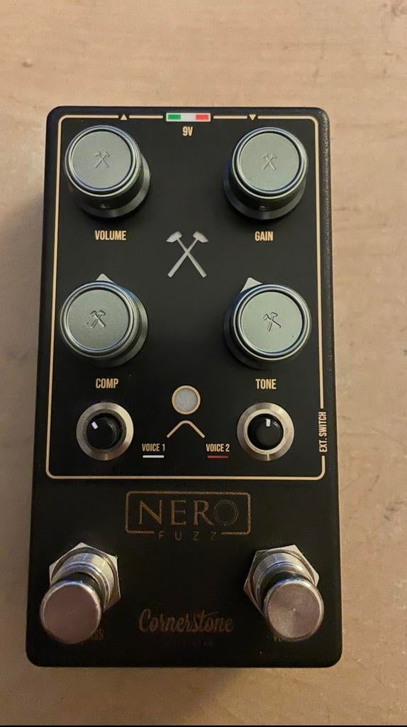 Cornerstone Nero fuzz, Enlèvement, Comme neuf