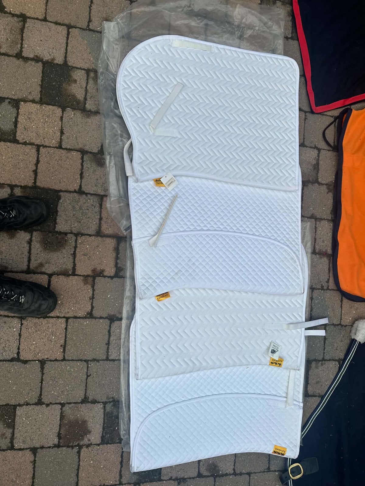 4 witte zadeldoeken te koop, Dieren en Toebehoren, Ophalen, Zo goed als nieuw