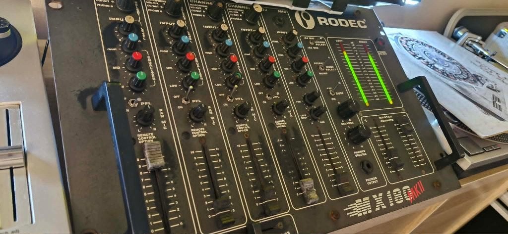 RODEC MX 180 MK2, Muziek en Instrumenten, Mengpanelen, Gebruikt, 5 tot 10 kanalen, Microfooningang, Ophalen