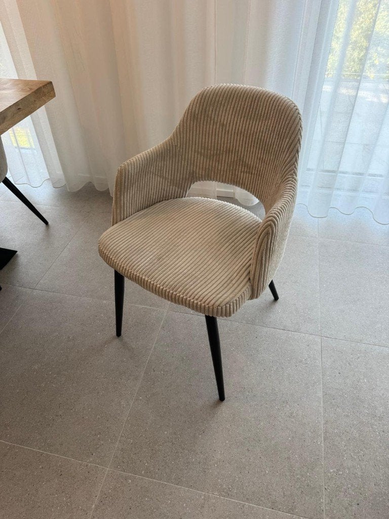 4 beige corduroy eetkamerstoelen, Ophalen, Zo goed als nieuw, Overige kleuren, Vier