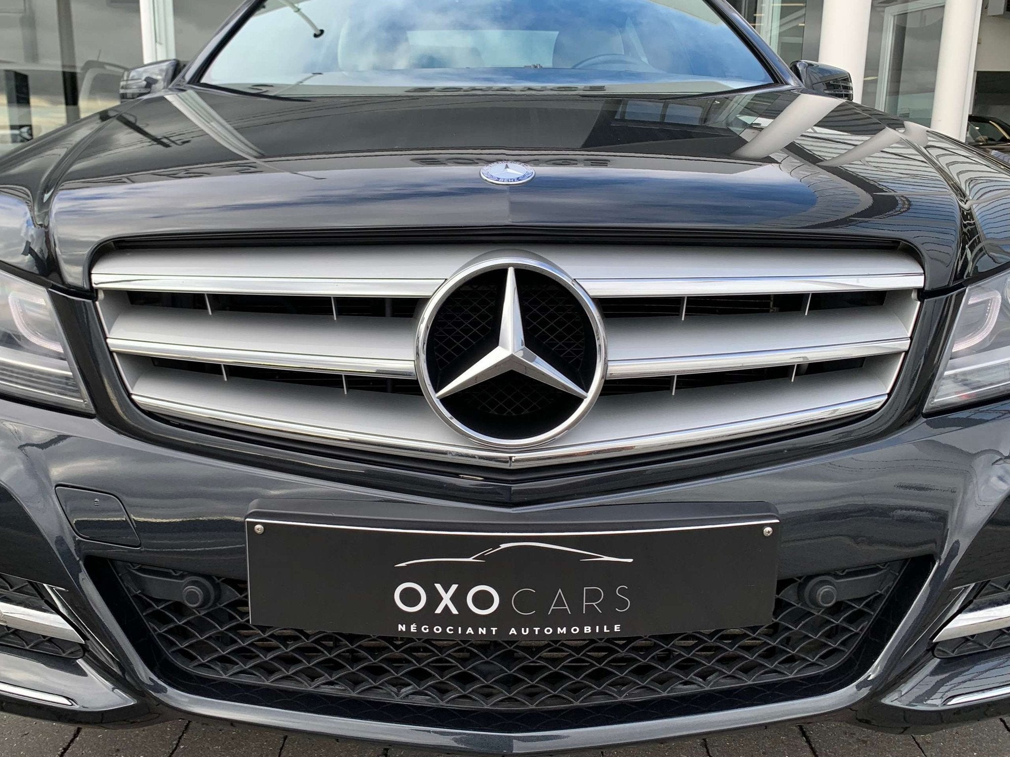 Mercedes-Benz C-Klasse 200 cdi 136CV AVANTGARDE / FACELIFT /, Auto's, Mercedes-Benz, 4 deurs, Achterwielaandrijving, Gebruikt