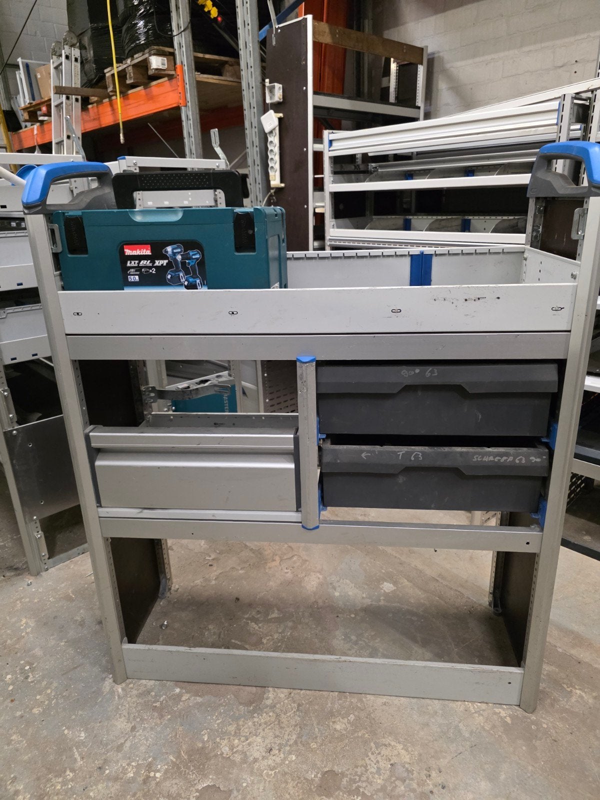 Sortimo inrichting bestelwagen, Ophalen