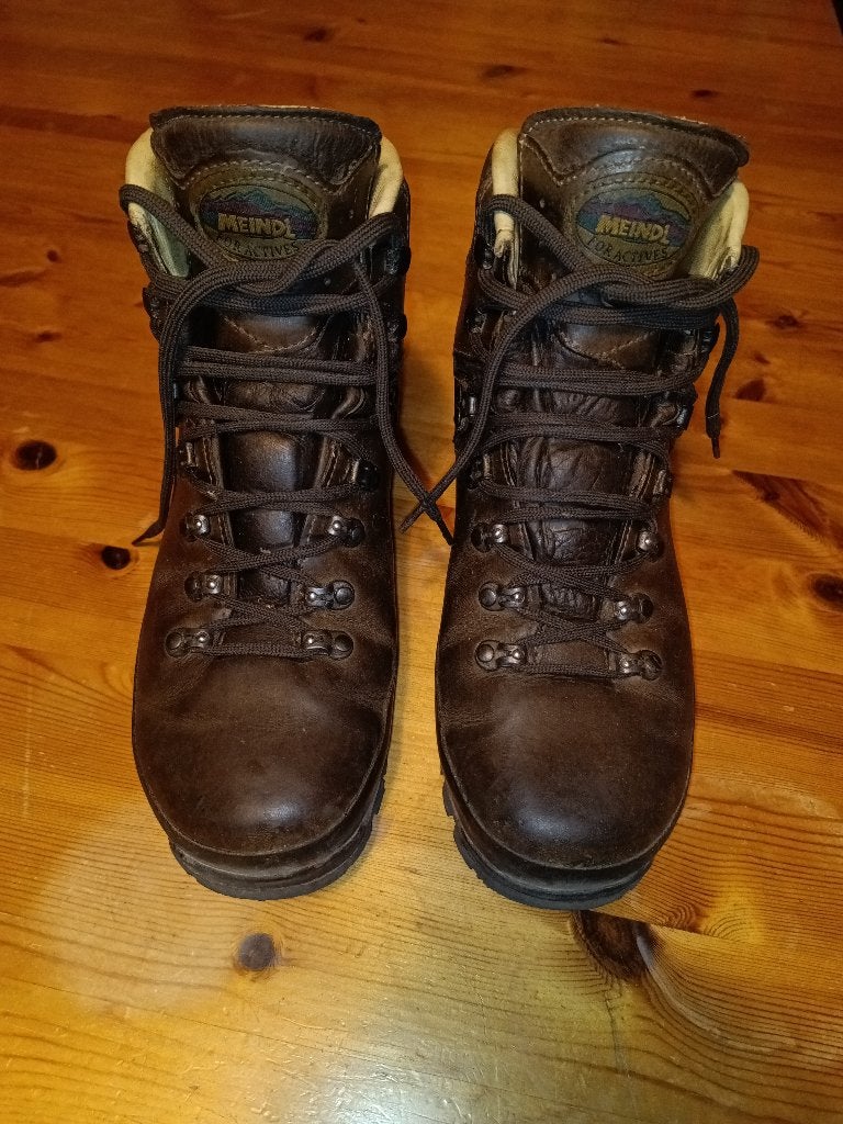 Wandelschoenen Meindl Borneo 2 MFS, leder, maat 44 / 9,5, Vêtements | Hommes, Chaussures de marche, Comme neuf, Brun, Enlèvement