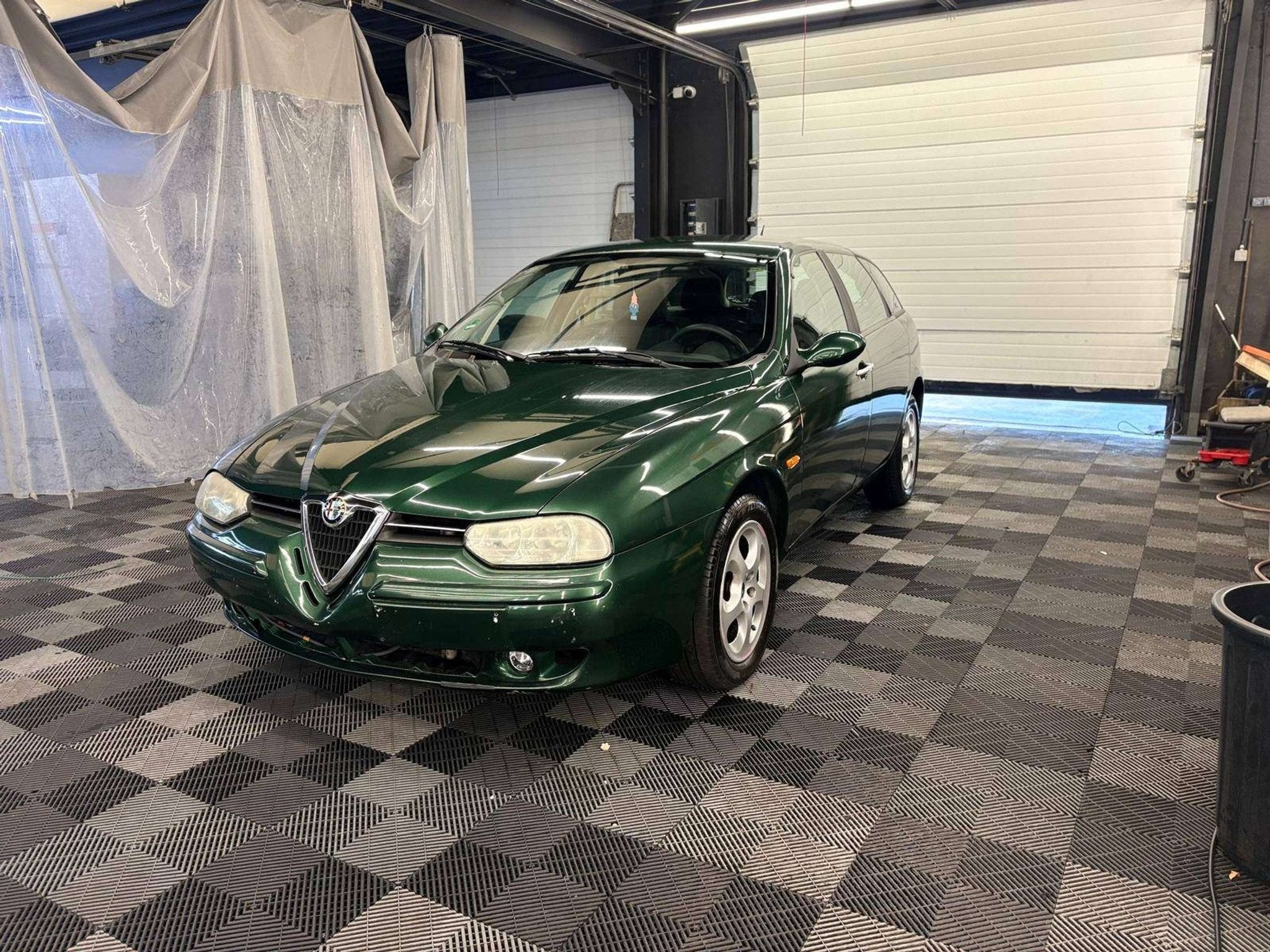 Alfa Romeo 156 BENZINE 187282KM, Autos, Alfa Romeo, Bluetooth, Achat, Entreprise, 1795 kg