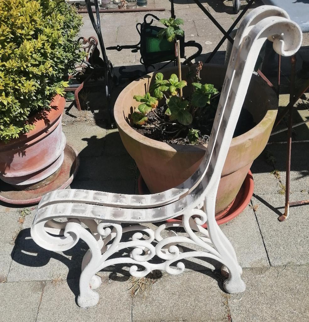 Gietijzeren bankpoten , set van 2, Tuin en Terras, Ophalen, Gebruikt, Doorniksesteenweg 410  Bossuit, Www.brokantiek.be
