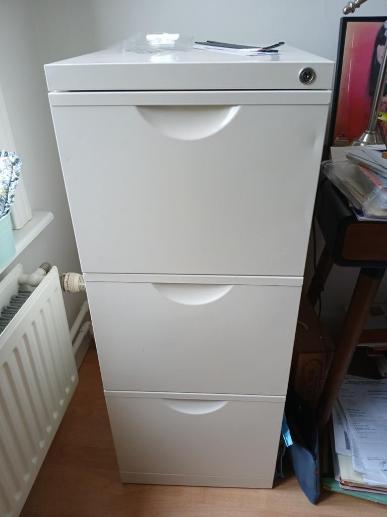 Classeur 3 tiroirs IKEA, Maison & Meubles, Armoires | Armoires à porte coulissante & Armoires à archives, Utilisé, 100 à 150 cm